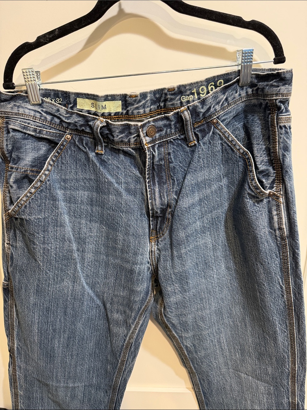 Slim Fit - Picture 3 of 9